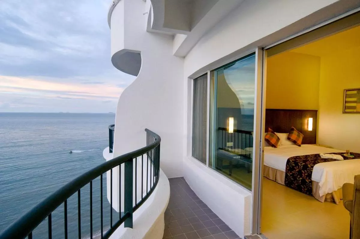 Flamingo Hotel by the Beach, Penang BALCON (Copy).jpg